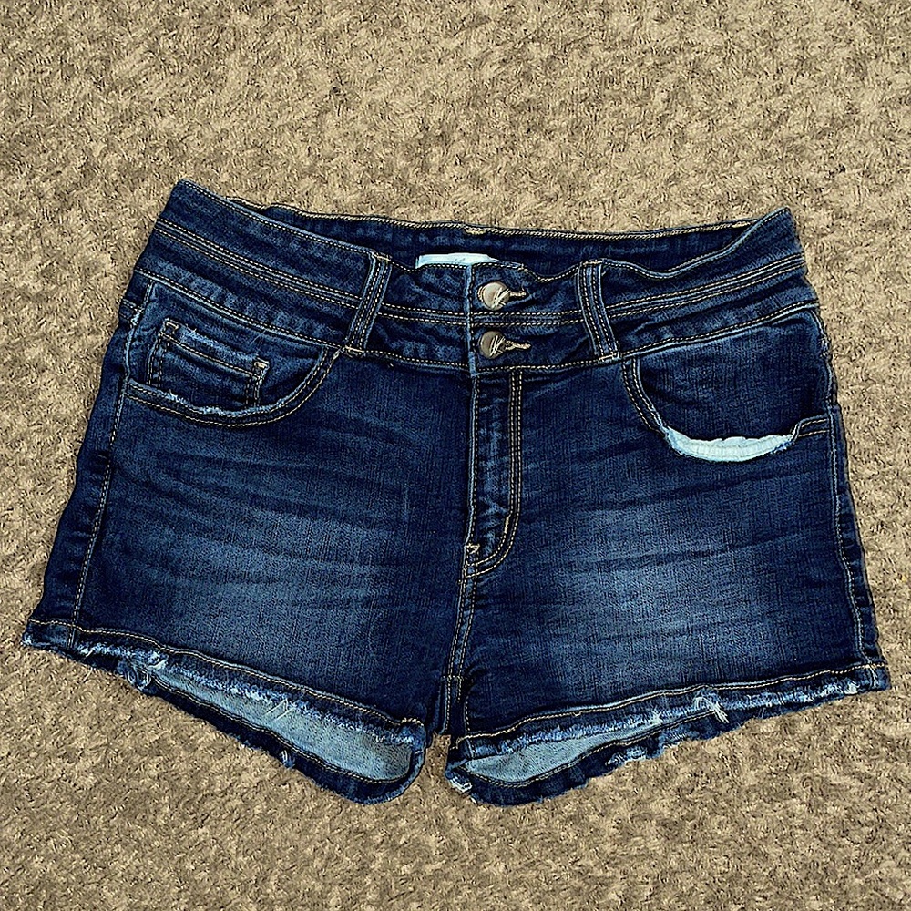 KanCan dark wash distressed jean shorts